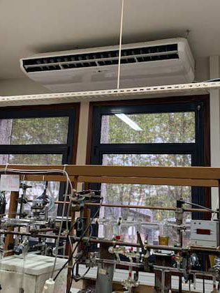 climatiseur plafonnier en atelier